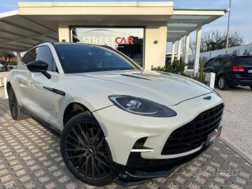 Aston Martin DBX 707