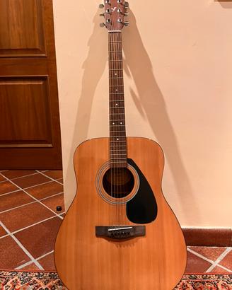 Chitarra acustica Yamaha F310; Made in Indonesia