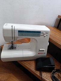 Macchina da cucire Necchi 304