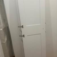 Armadio Ikea ante squadrate