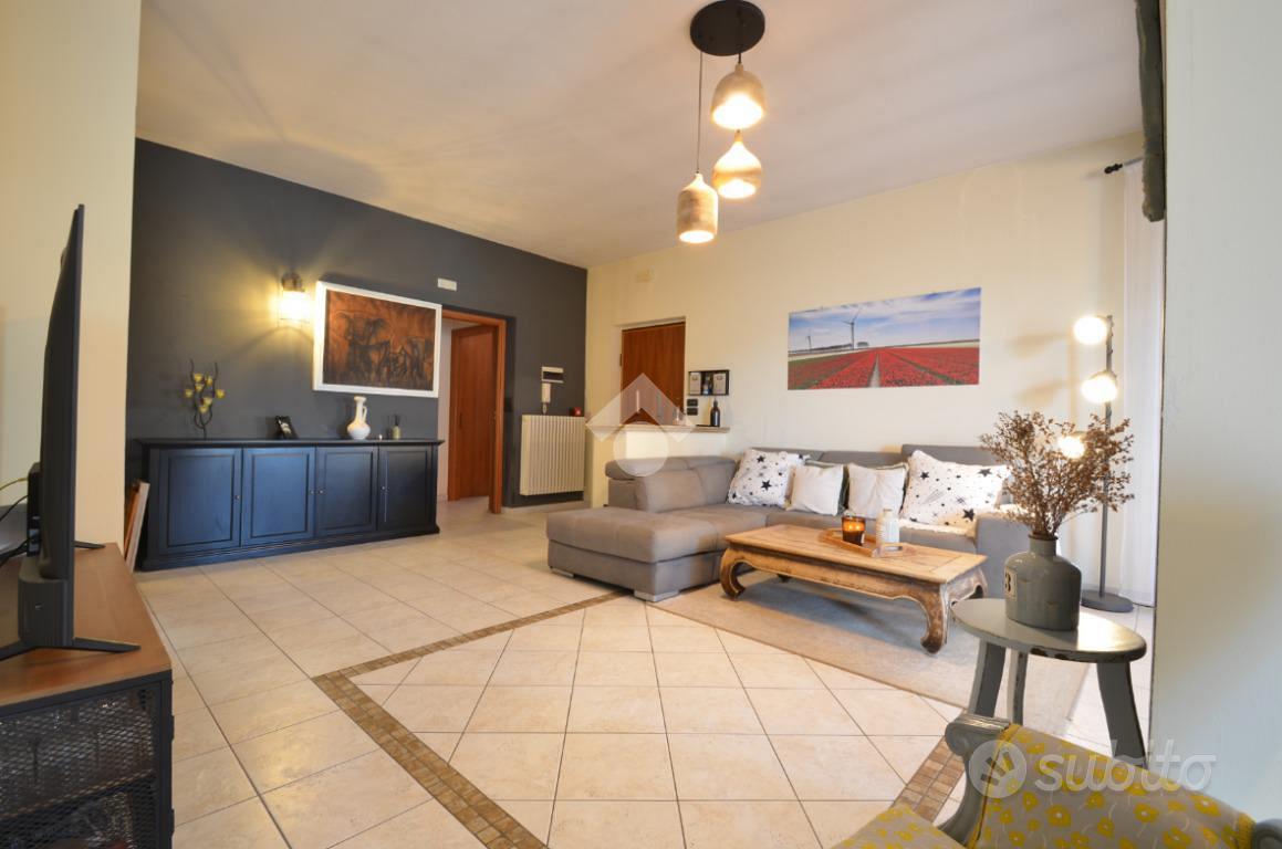 Apartment in Città Sant'Angelo, San Martino Bassa - Vista 4