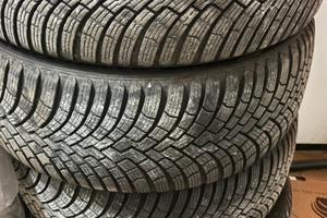 Pirelli winter 225 40 18