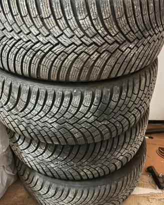 Pirelli winter 225 40 18