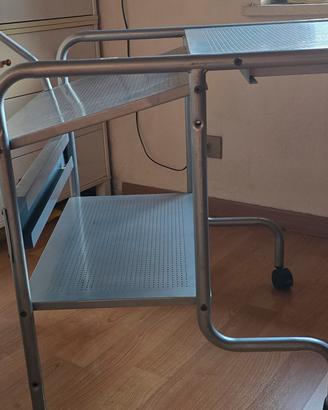 scrivania carrello porta pc con ruote