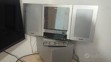 stereo in buone condizioni e funzionante 