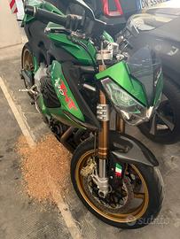 Poderosa Naked Benelli