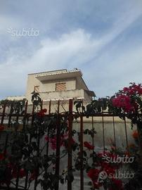 Palazzina al mare - lido azzurro - (ta)