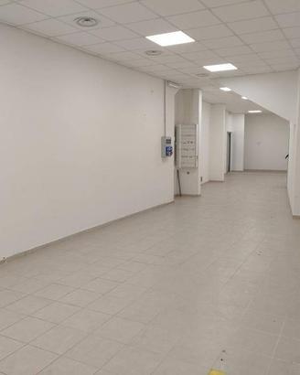Immobile di 700 m² con 5 locali a Sanremo