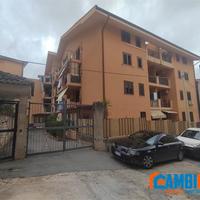 Villaciambra - 4 Vani con cantina e posto auto.