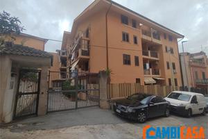 Villaciambra - 4 Vani con cantina e posto auto.