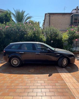 Alfa Romeo 159 Sportwagon 1.9 JTD - Diesel - 139km