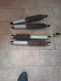 Kit ammortizzatori +5 cm Suzuki Samurai