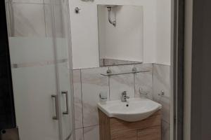 Grazioso Mono arredato