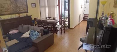 VILLA A SCHIERA A TERNI