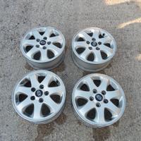 Cerchi in Lega 15 pollici a 5 fori