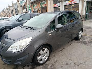 Opel Meriva b grigio scuro 