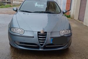 Alfa Romeo  147