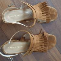 Sandali camoscio con frange