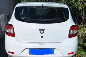 dacia sandero laureate