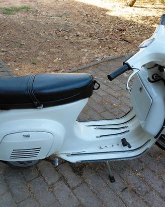 Vespa 50 Special  