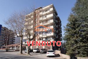 QUADRILOCALE CON BALCONI E BOX - CREMENO LOC. MAGG