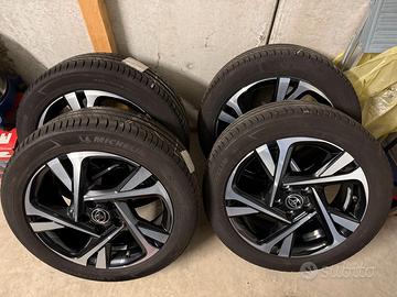 KIT completo cerchi+pneumatici Toyota-Michelin