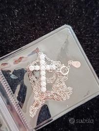 Croce Moissanite oro bianco 18k 