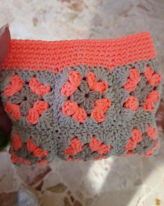 pochette all'uncinetto 