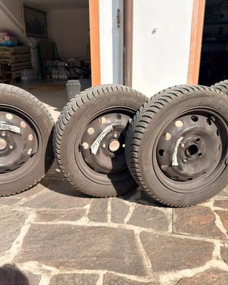 4 cerchi + Gomme invernali Hankook 165/60 r14 Nuov