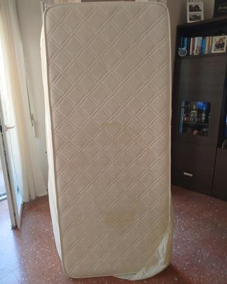 materasso usato singolo 