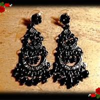 ORECCHINI *STILE ANTICATO* CON PERLINE NERE STRASS