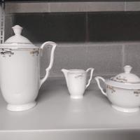 Set zuccheriera, teiera  e lattiera