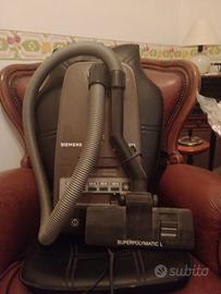 aspirapolvere vintage ancora funzionante