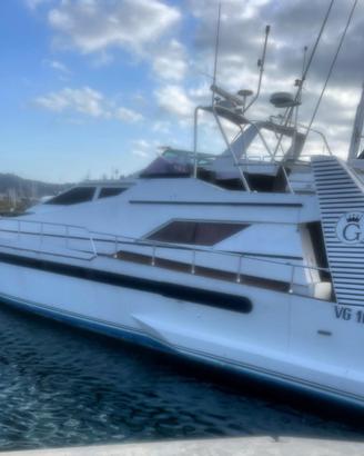 Barca imbarcazione Fly Brige