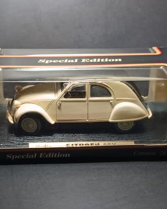 Citroen 2CV del 1952 Scala 1:18