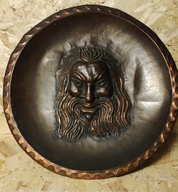 piatto decorativo in bronzo