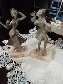Coppia statuine dama e cavaliere in peltro
