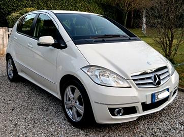 Mercedes A 160 benz 2011 95cv UNICOPR 