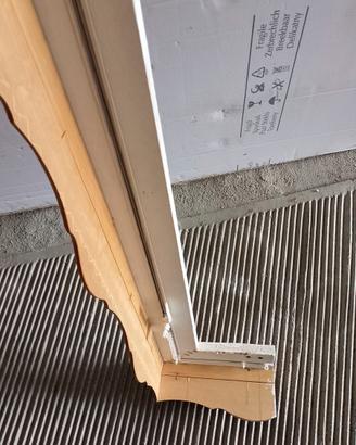 Porta tenda in legno smerlato