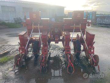 Seminatrice per mais