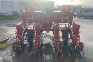 Seminatrice per mais