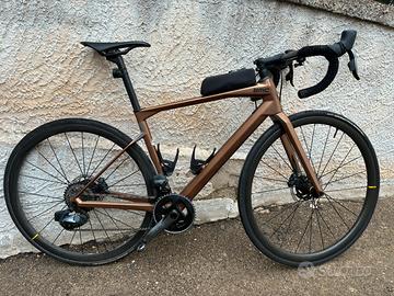 Bmc roadmachine Two 2022 sram force eTap tg 51