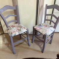 Coppia di sedie in legno