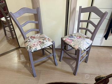 Coppia di sedie in legno