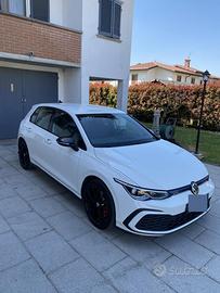 Volkswagen Golf VIII GTE Plug-in Hybrid 245 cv