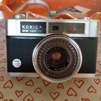 Macchina fotografica Konica ee matic