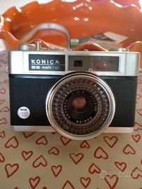 Macchina fotografica Konica ee matic