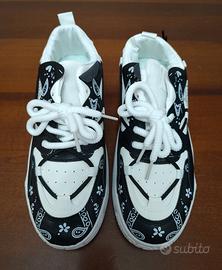 Scarpe sportive sneakers