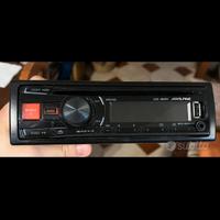 autoradio Alpine CDE-180RR.