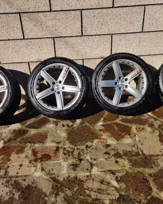 Set 4 Cerchi MOMO GTR 17" + Gomme 225/45 R17